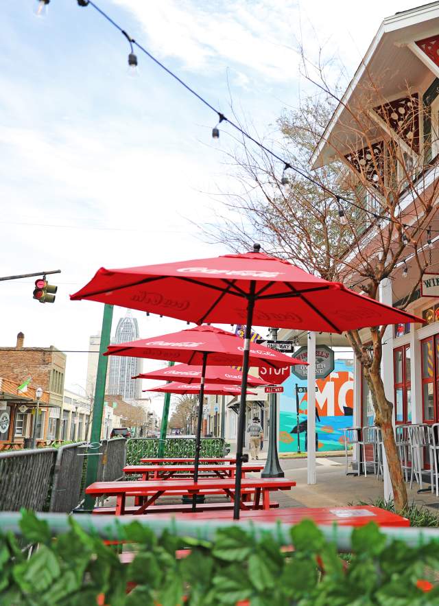 Front Patio Of  Wintzell's Oyster House In Mobile, AL