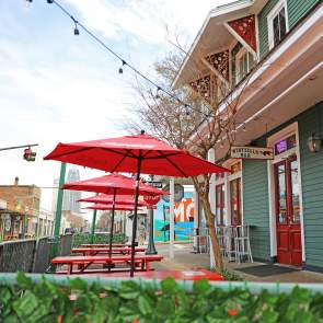 Front Patio Of  Wintzell's Oyster House In Mobile, AL