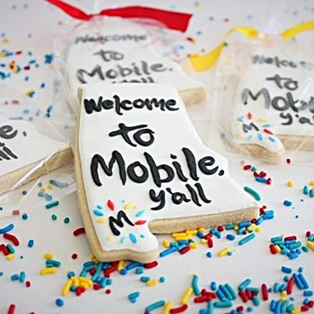 alabama shaped iced cookies