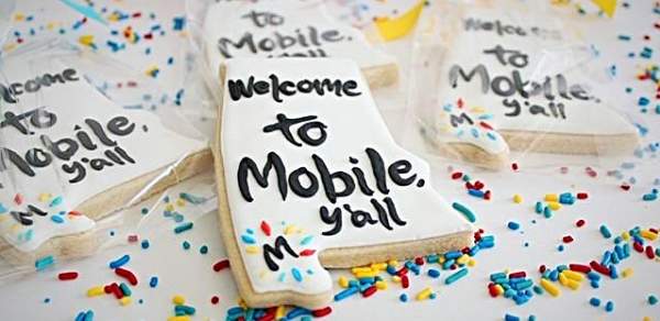 alabama shaped iced cookies