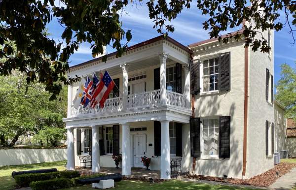 Condé-Charlotte Museum House