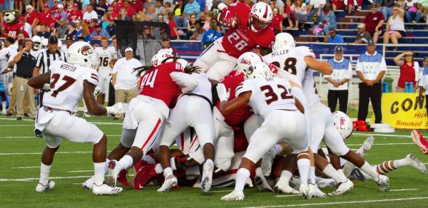 football player pile up