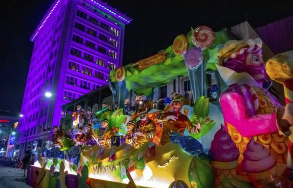 The Best Mardi Gras Parades Beyond New Orleans | Smithsonian Magazine