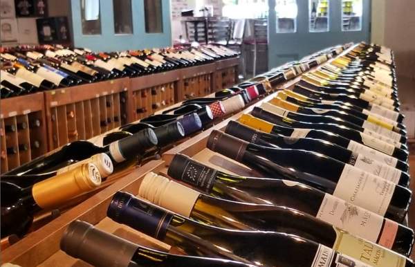 Red or White earns spot on USA Today's Readers' Choice Awards ballot for 2024's Best Wine Shop