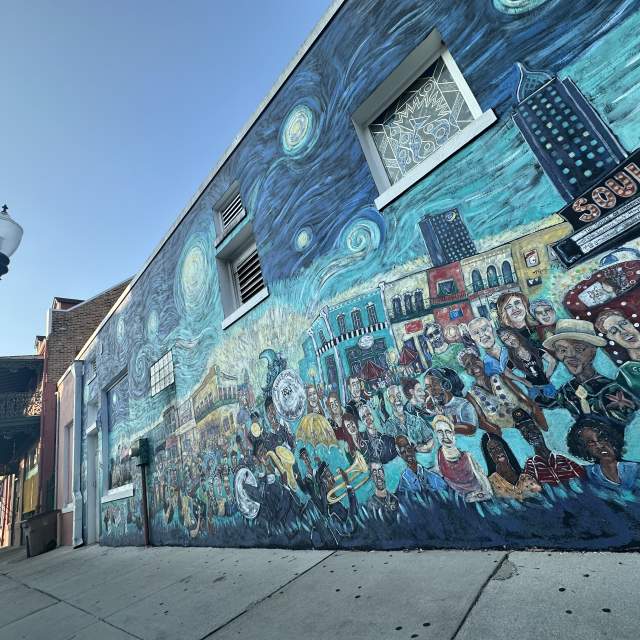 Mural of a crowd of people