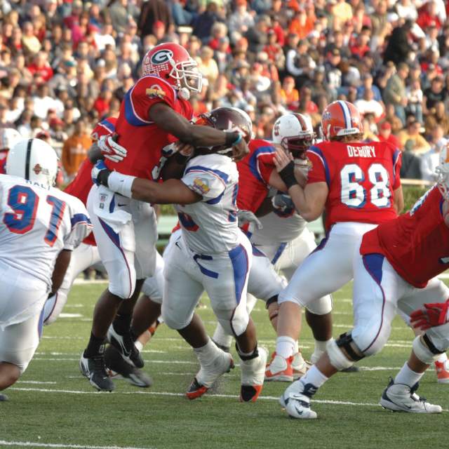 football players colliding